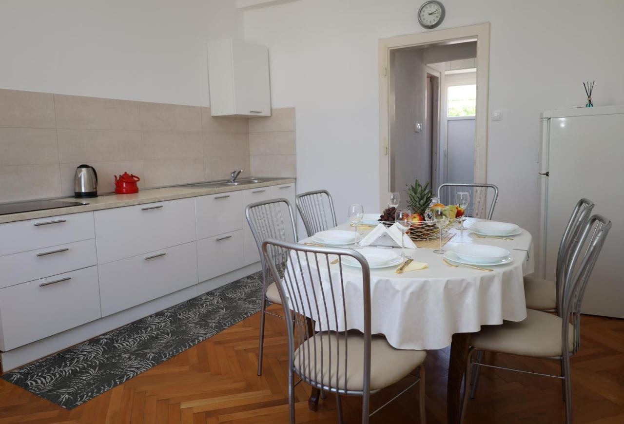 Apartman Dajana Supetar Exterior photo